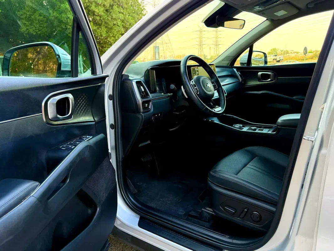 Kia Sorento 1.6 AT (230 hp) - 7