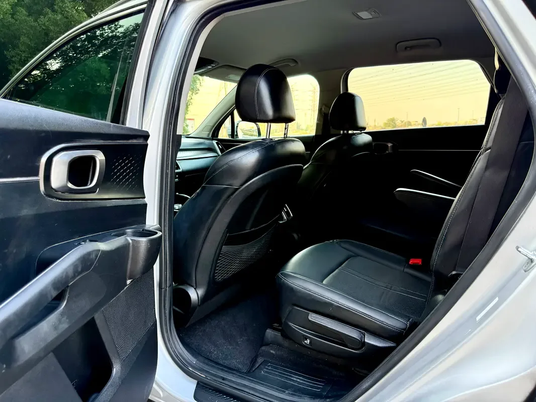 Kia Sorento 1.6 AT (230 hp) - 10