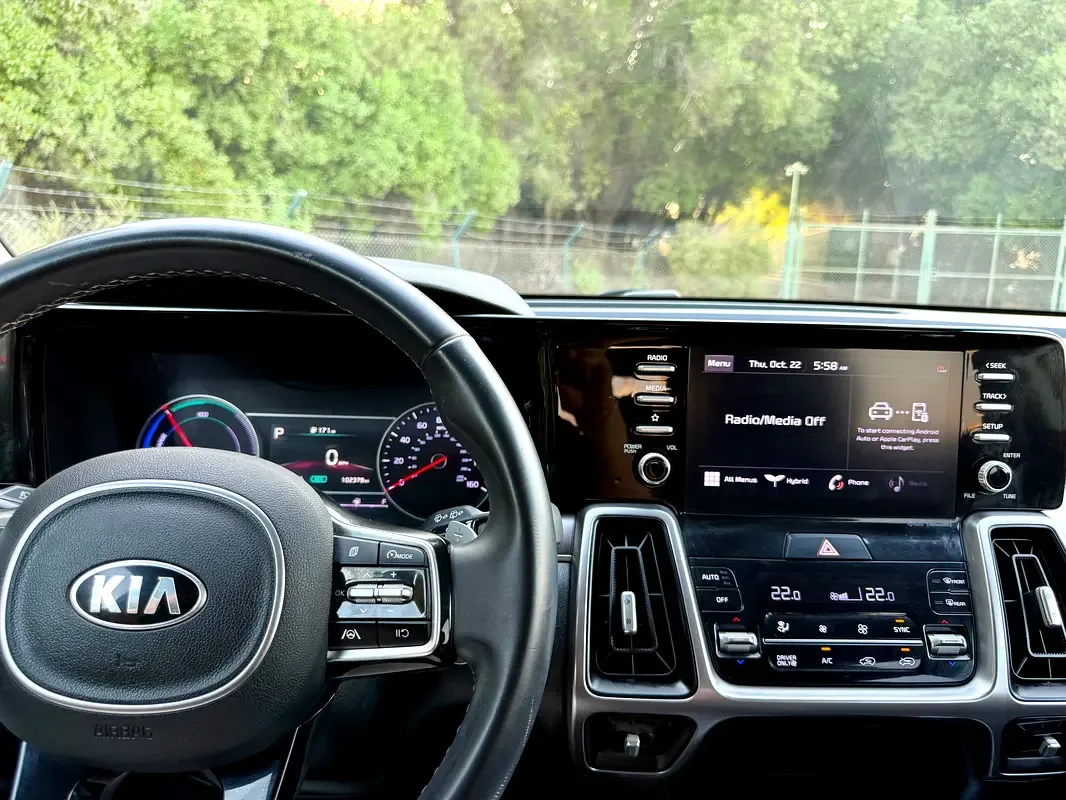 Kia Sorento 1.6 AT (230 hp) - 13