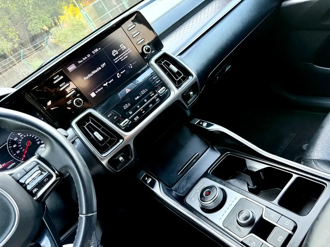 Kia Sorento 1.6 AT (230 hp) - 14