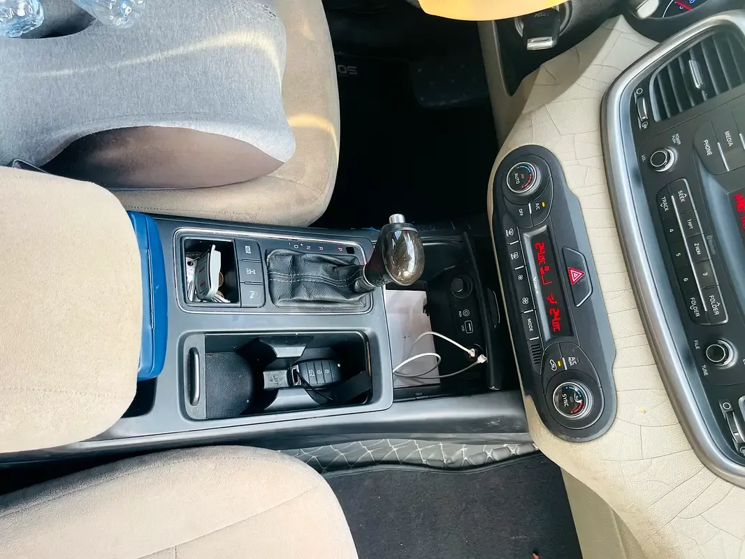 Kia Sorento 2.0 AT (240 حصان) - 17
