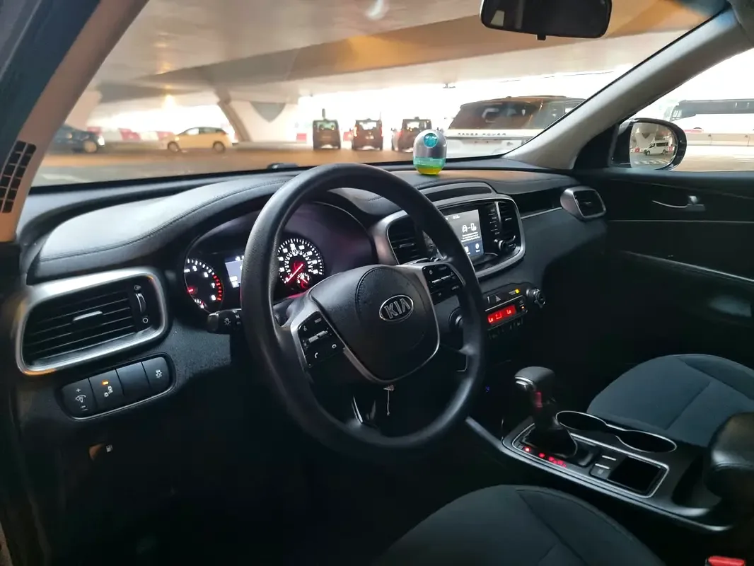 Kia Sorento 2.4 AT AWD (175 حصان) - 10