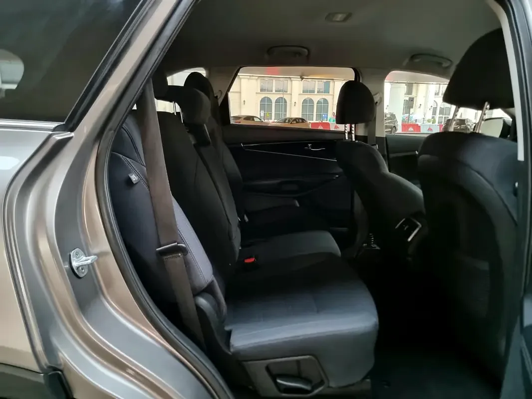 Kia Sorento 2.4 AT AWD (175 حصان) - 14