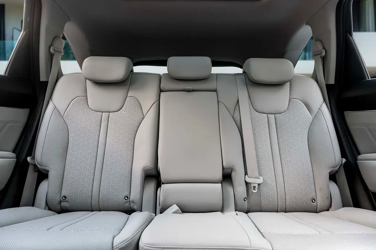 Kia Sorento 2.5 AT (179 hp) - 12