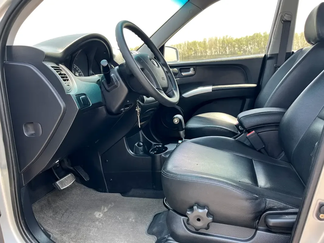 Kia Sportage 2.0 AT (141 حصان) - 7