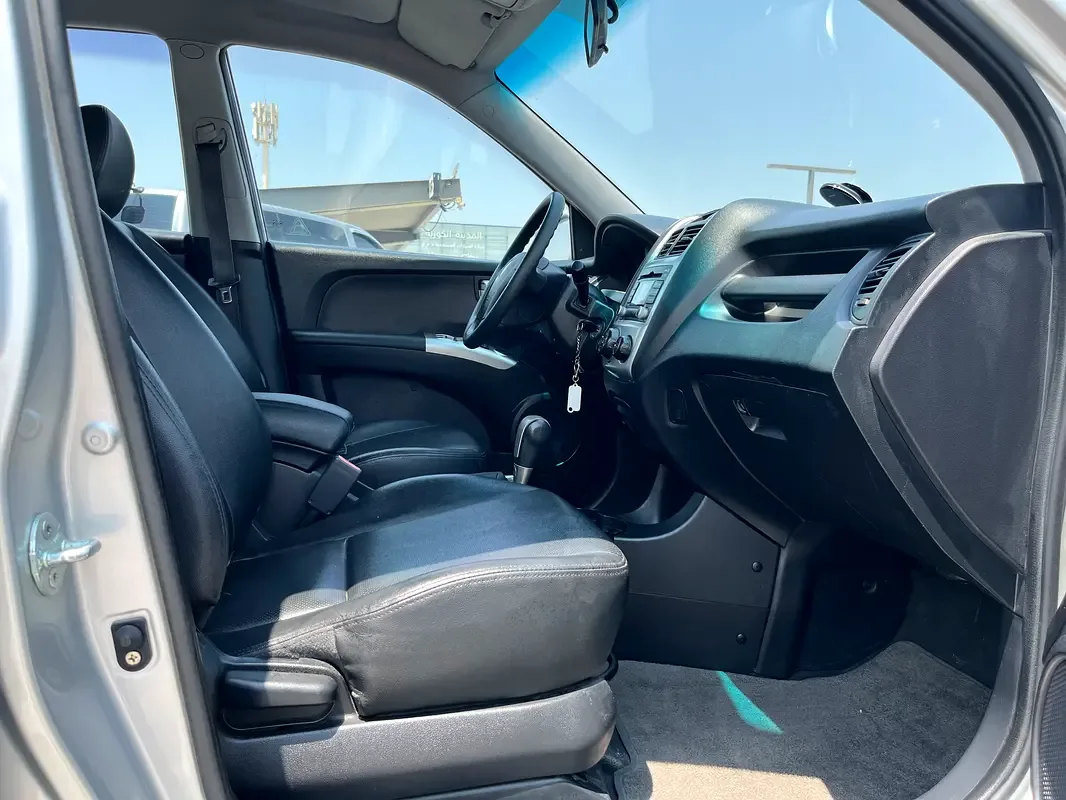 Kia Sportage 2.0 AT (141 حصان) - 8