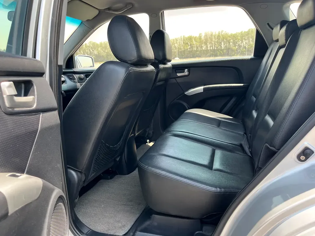 Kia Sportage 2.0 AT (141 حصان) - 9
