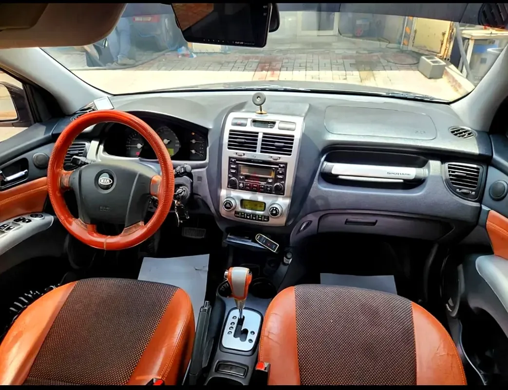 Kia Sportage 2.0 AT (141 hp) - 2