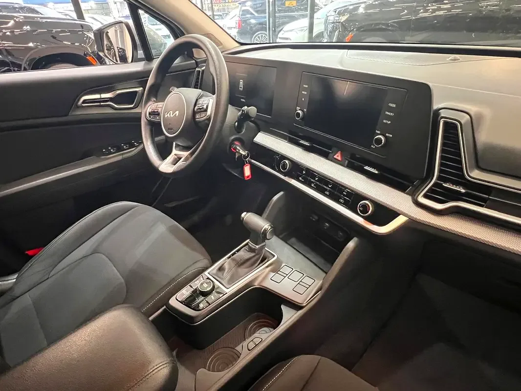 Kia Sportage 2.0 AT (150 hp) - 12