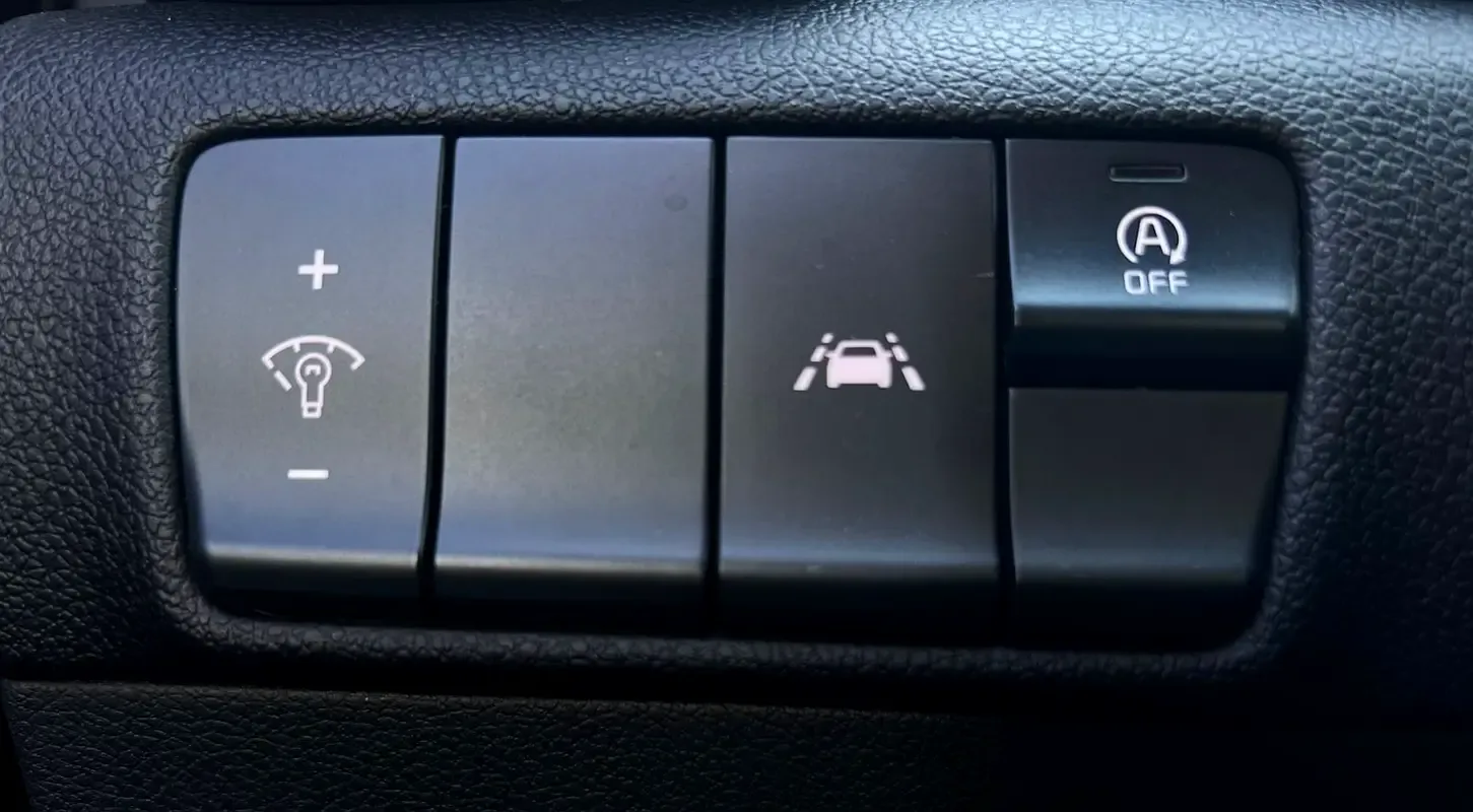 Kia Sportage 2.0 AT (186 حصان) - 9