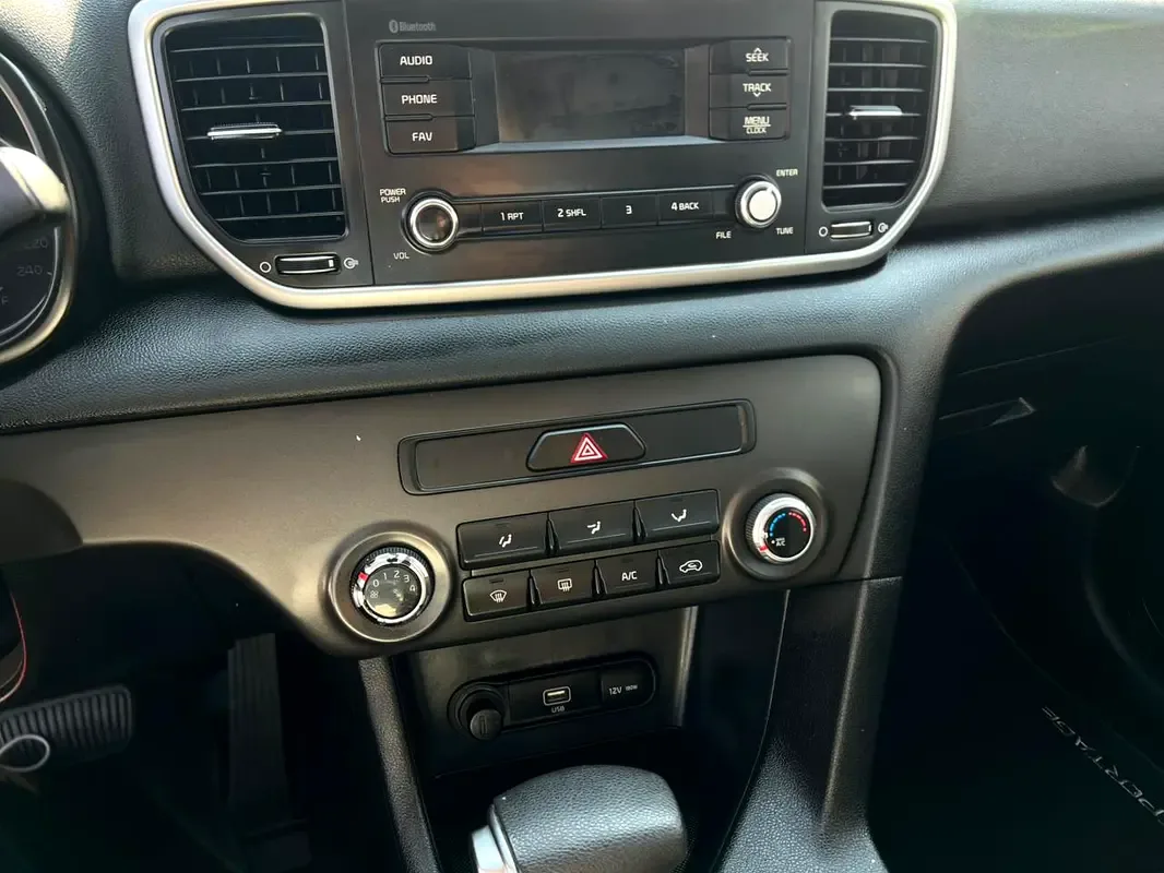 Kia Sportage 2.4 AT (181 hp) - 18