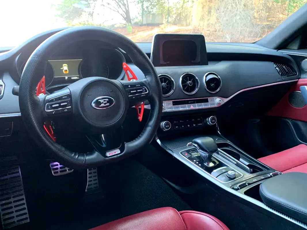 Kia Stinger 2.0 AT RWD (197 حصان) - 7