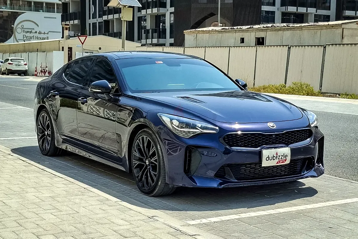 Kia Stinger 2.0 AT RWD (197 hp)