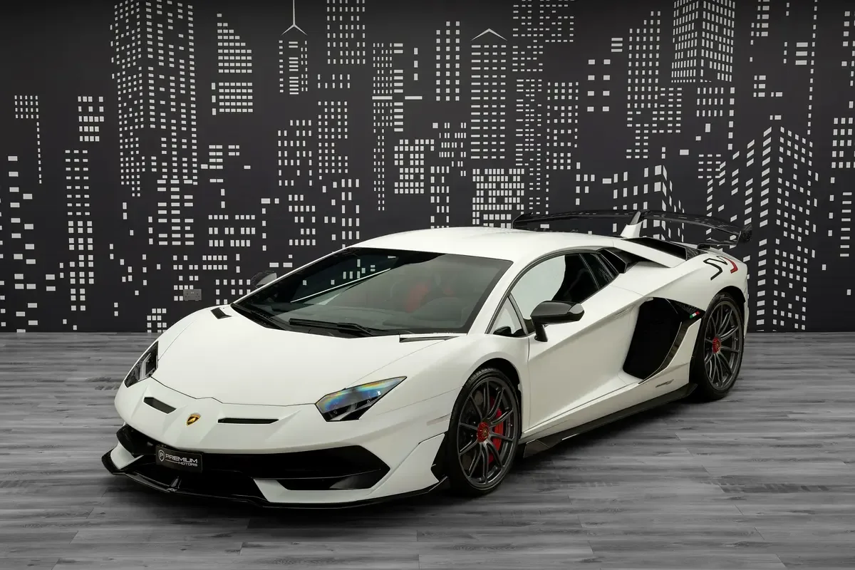 Lamborghini Aventador 6.5 AMT (770 حصان)