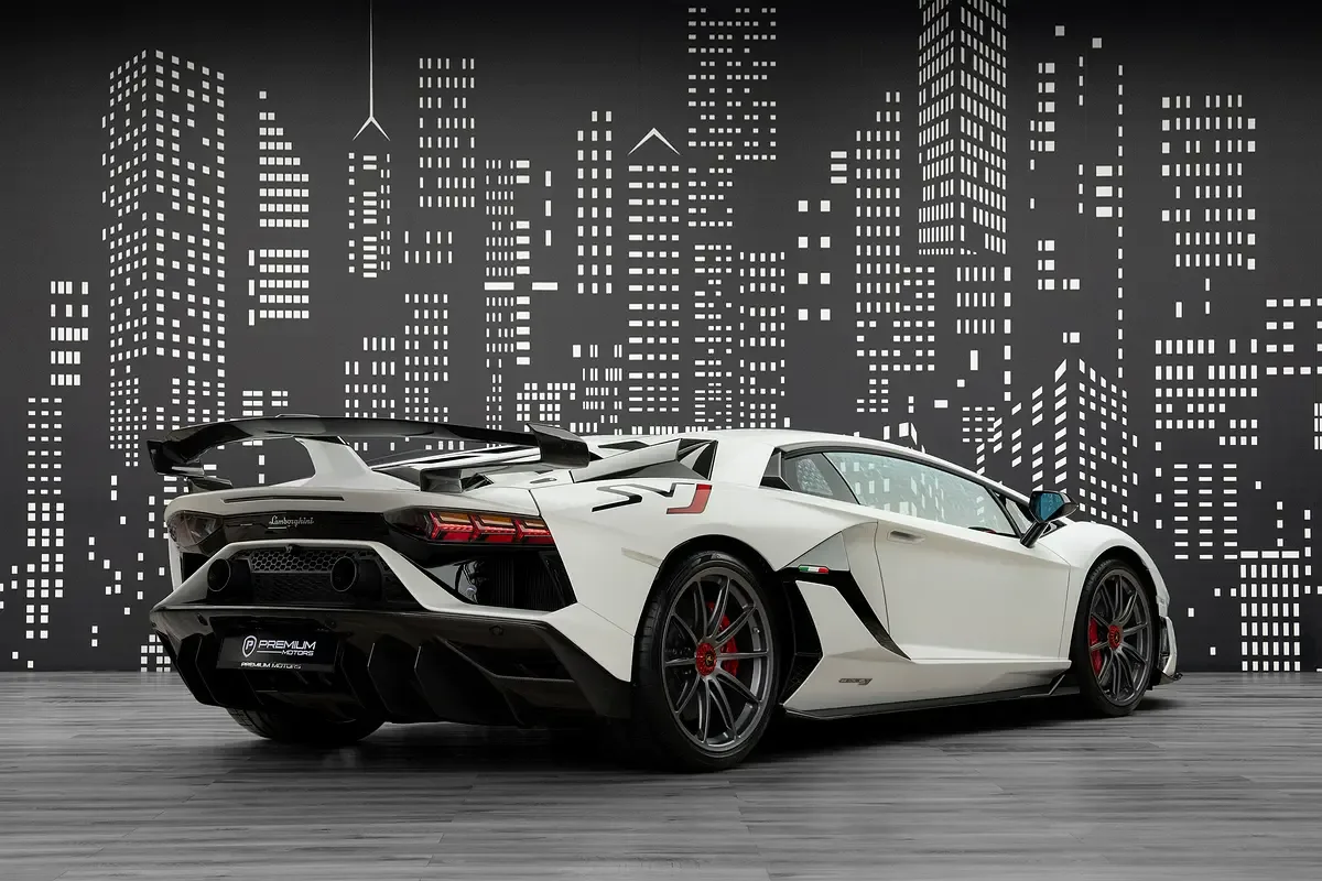 Lamborghini Aventador 6.5 AMT (770 حصان) - 3
