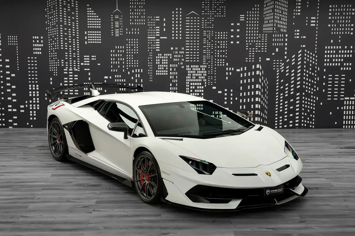 Lamborghini Aventador 6.5 AMT (770 حصان) - 6