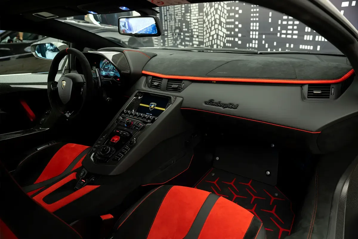 Lamborghini Aventador 6.5 AMT (770 حصان) - 14