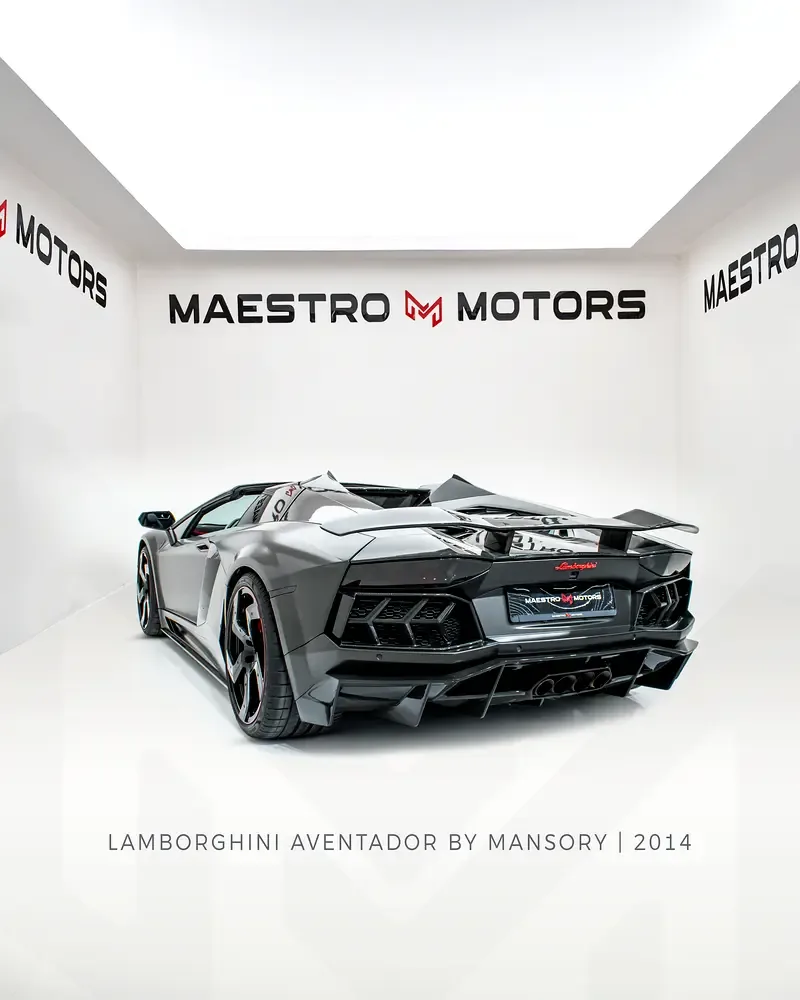 Lamborghini Aventador 6.5 AMT AWD (700 حصان) - 6