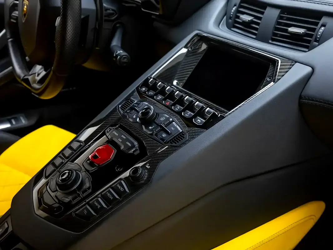 Lamborghini Aventador 6.5 AMT AWD (740 hp) - 15