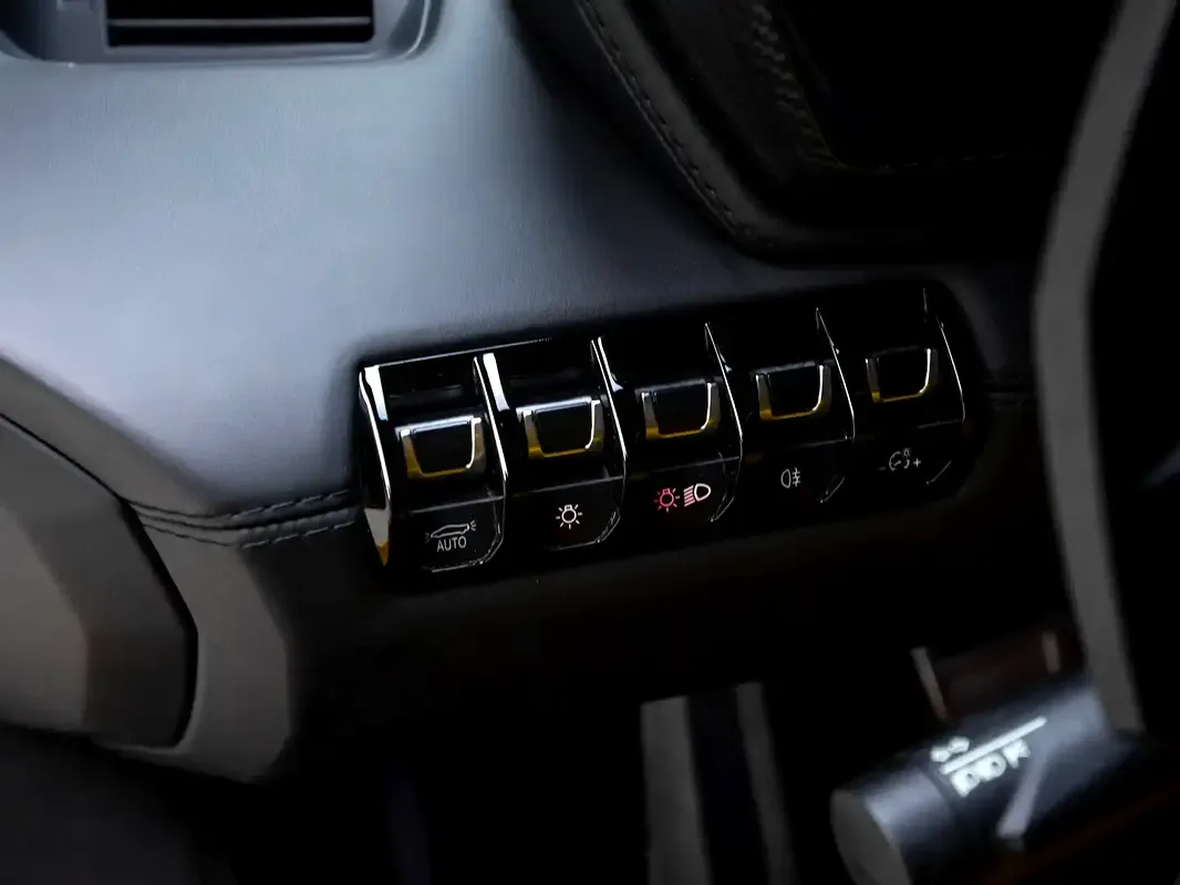 Lamborghini Aventador 6.5 AMT AWD (740 hp) - 14