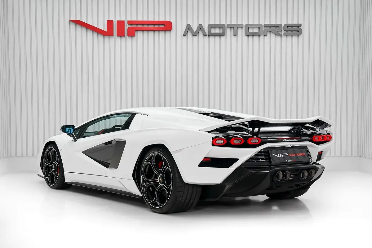 Lamborghini Countach LPI 800-4 6.5 AMT 4WD (814 حصان) - 6