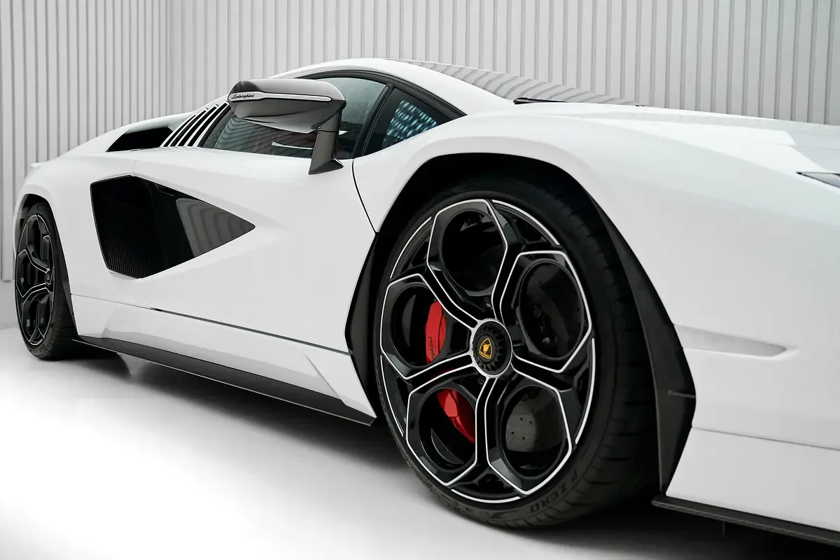 Lamborghini Countach LPI 800-4 6.5 AMT 4WD (814 حصان) - 9