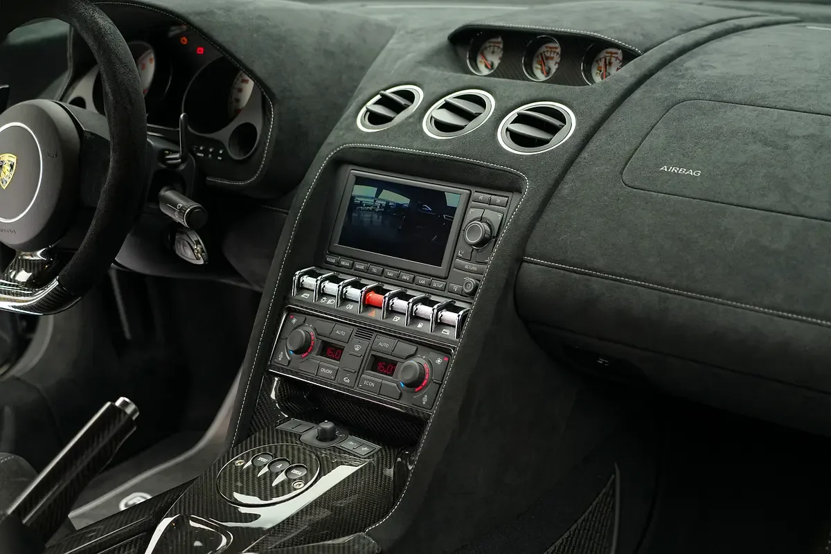 Lamborghini Gallardo 5.2 AMT AWD (570 hp) - 12