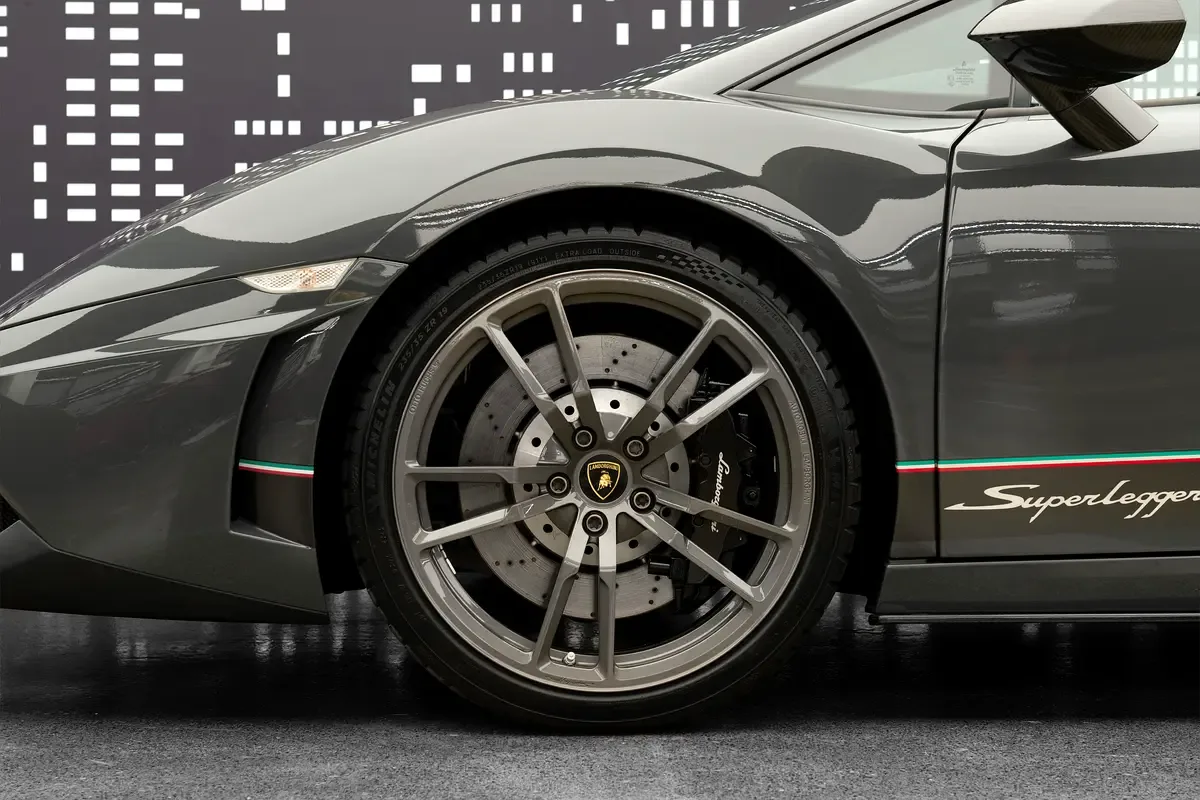 Lamborghini Gallardo 5.2 AMT AWD (570 hp) - 20