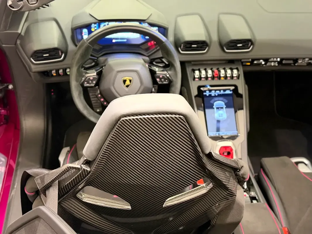 Lamborghini Huracán 5.2 AMT (610 حصان) - 15
