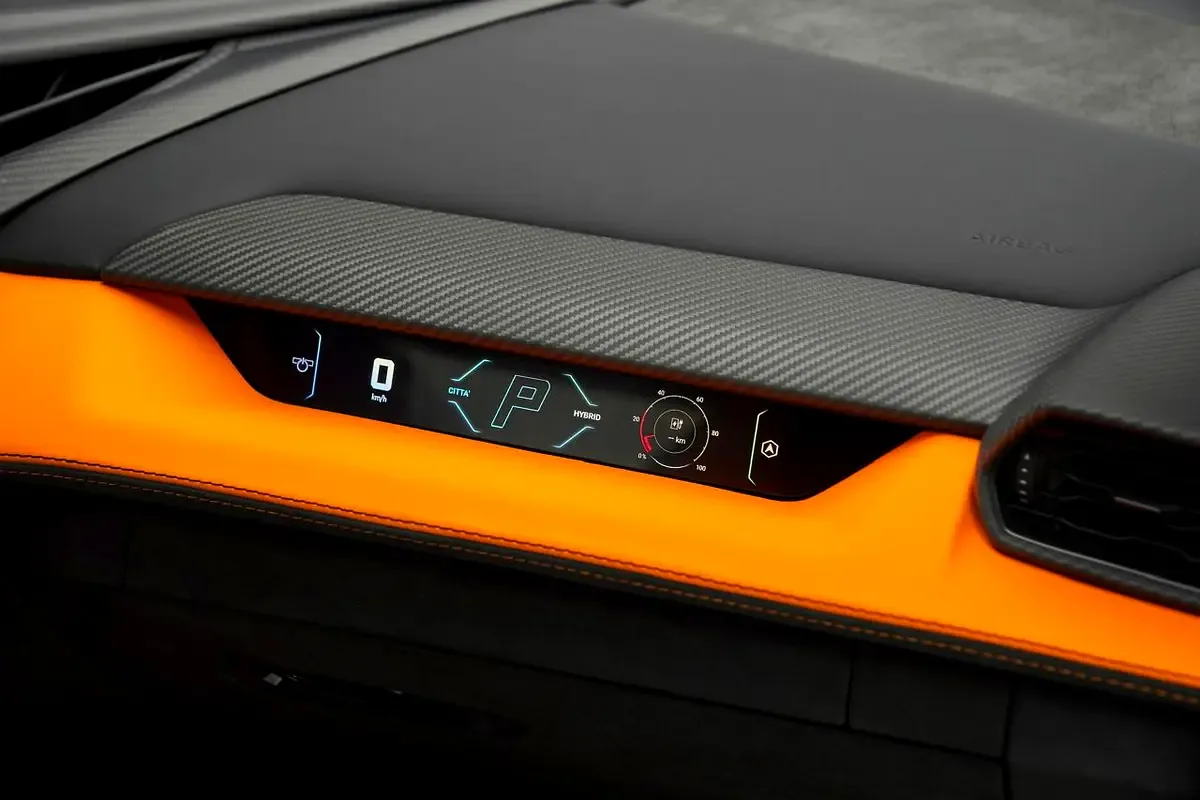 Lamborghini Revuelto 6.5 AMT 4WD (1015 حصان) - 12