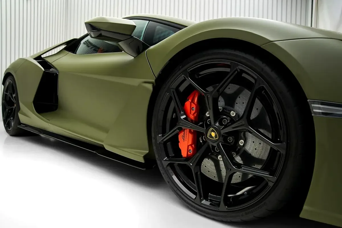Lamborghini Revuelto 6.5 AMT 4WD (1015 حصان) - 14