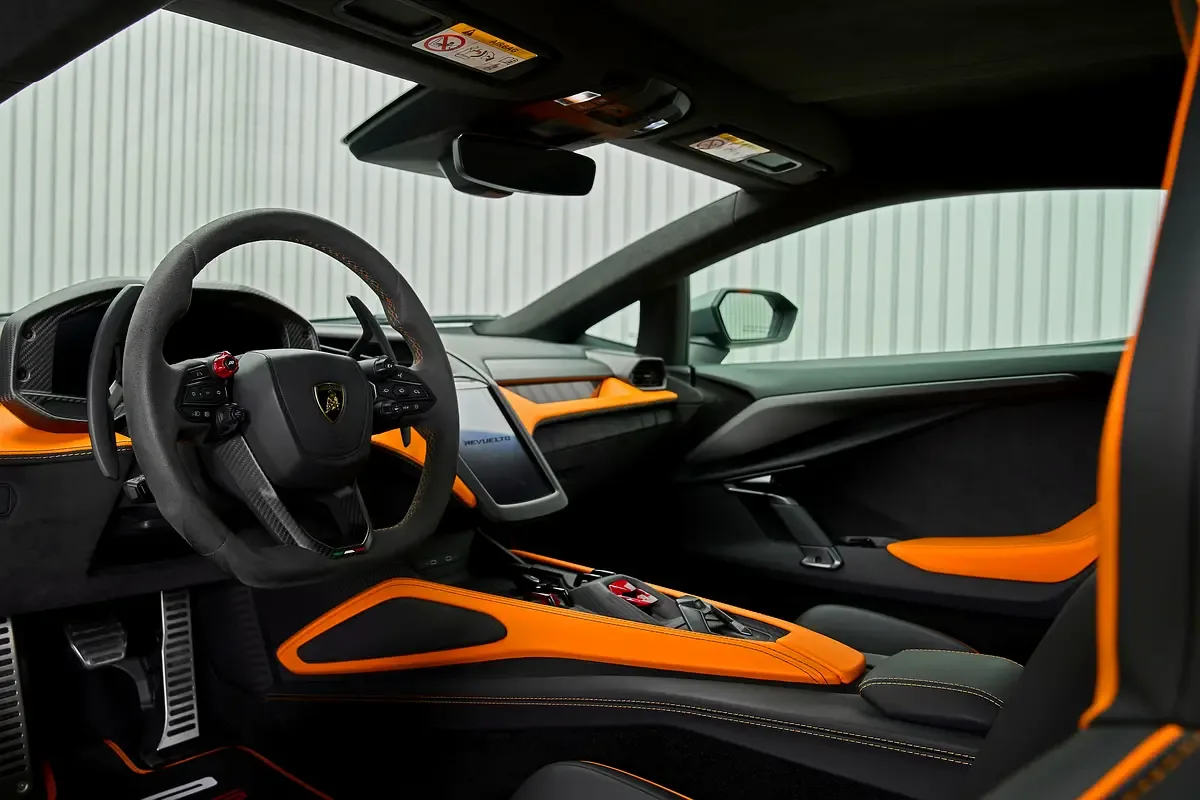 Lamborghini Revuelto 6.5 AMT 4WD (1015 hp) - 17