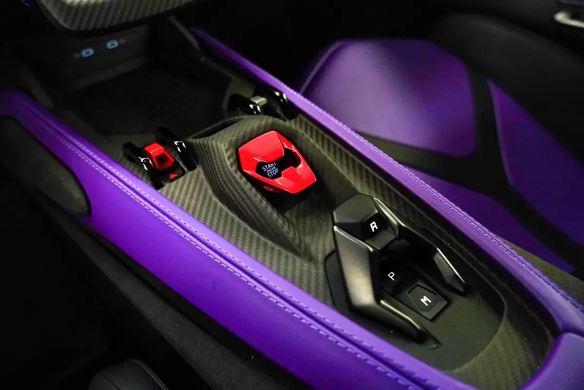 Lamborghini Revuelto 6.5 AMT 4WD (1015 hp) - 9
