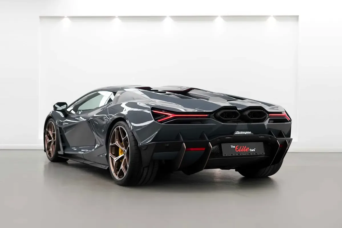 Lamborghini Revuelto 6.5 AMT 4WD (1015 حصان) - 4