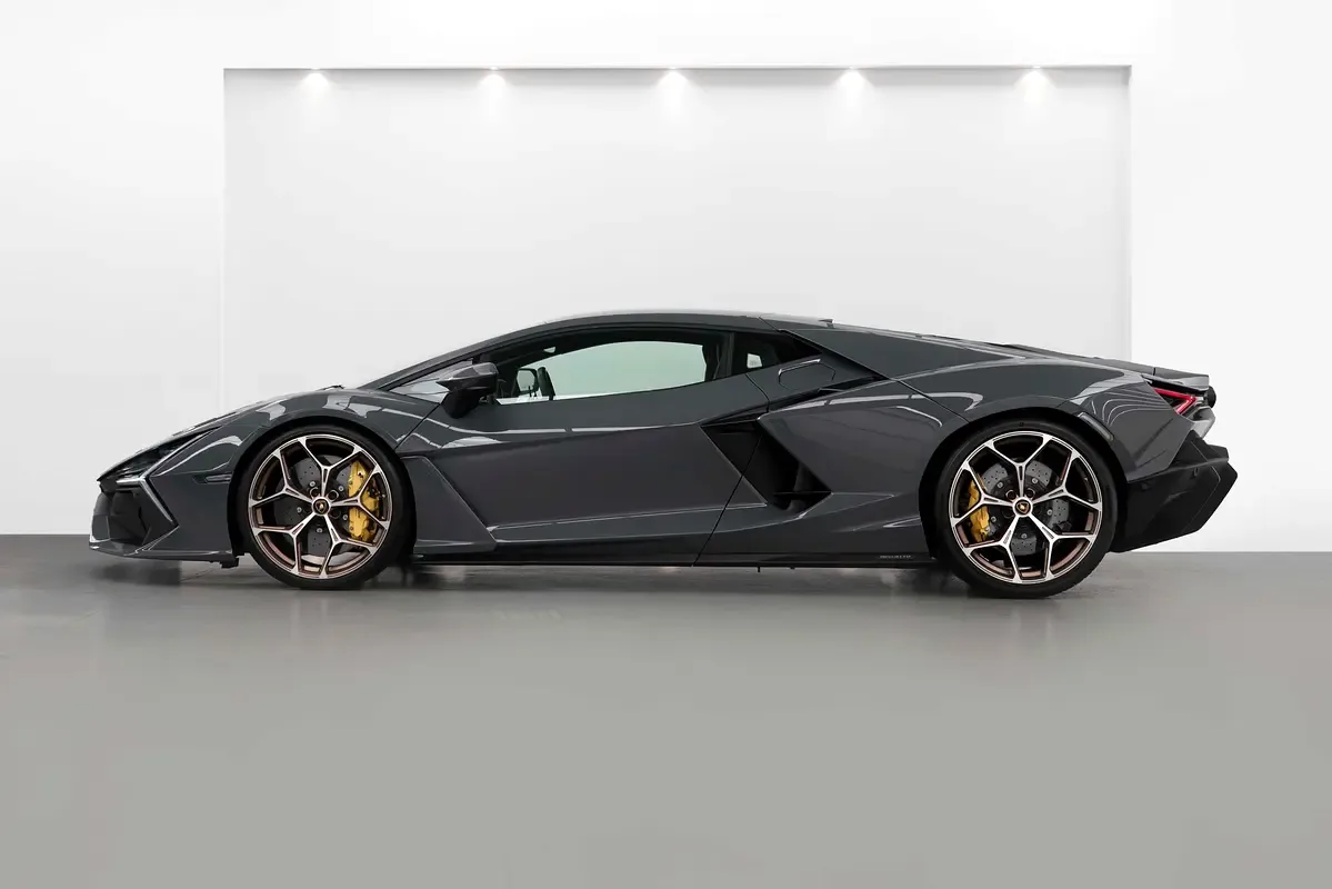 Lamborghini Revuelto 6.5 AMT 4WD (1015 حصان) - 2