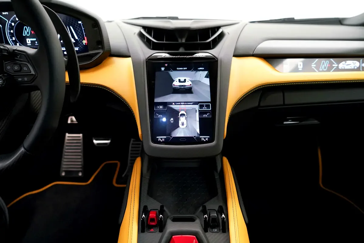 Lamborghini Revuelto 6.5 AMT 4WD (1015 حصان) - 11