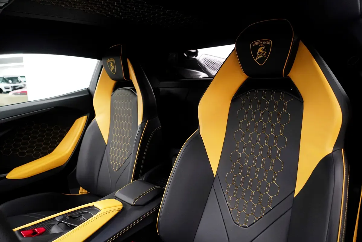 Lamborghini Revuelto 6.5 AMT 4WD (1015 حصان) - 12