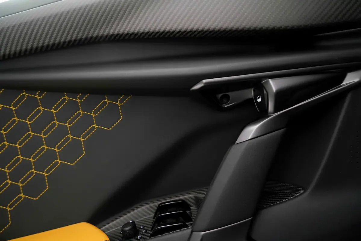 Lamborghini Revuelto 6.5 AMT 4WD (1015 حصان) - 15