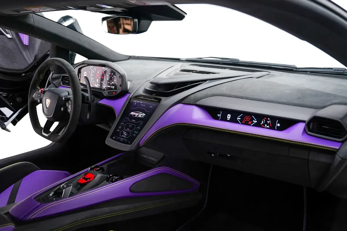 Lamborghini Revuelto 6.5 AMT 4WD (1015 حصان) - 6