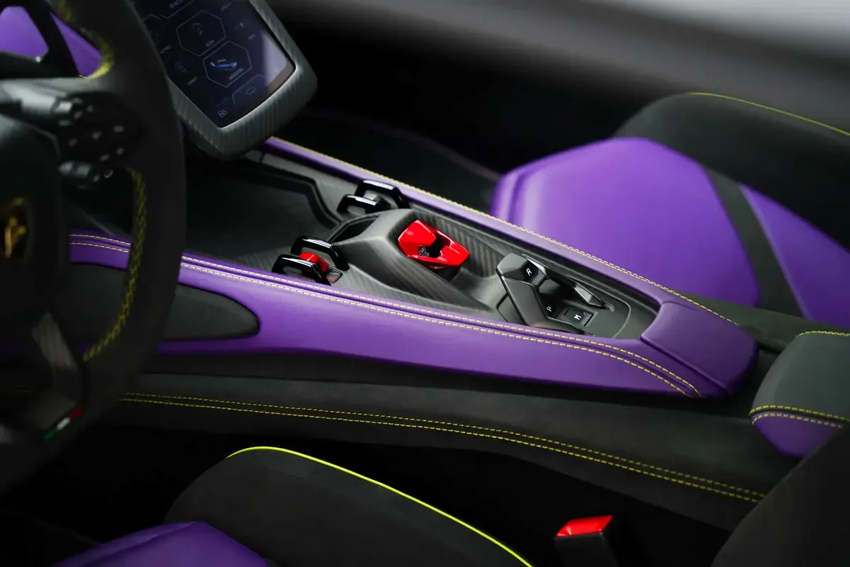 Lamborghini Revuelto 6.5 AMT 4WD (1015 حصان) - 9
