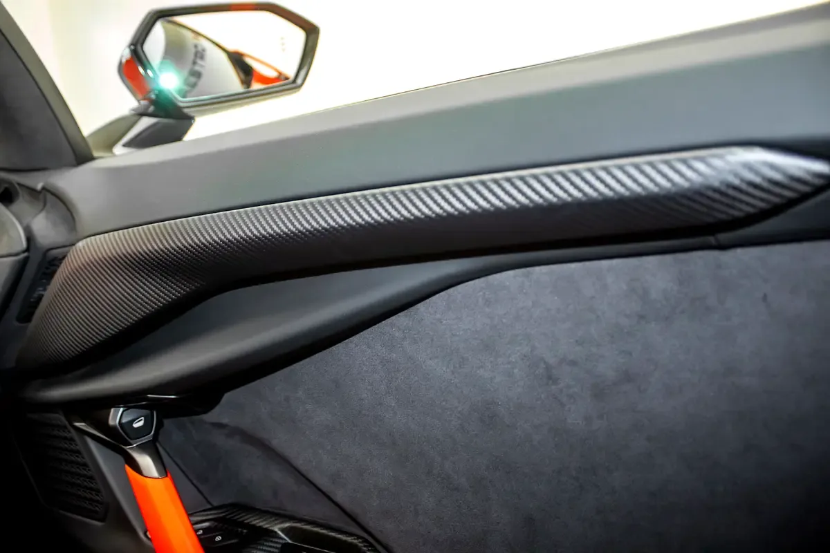 Lamborghini Revuelto 6.5 AMT 4WD (1015 حصان) - 17