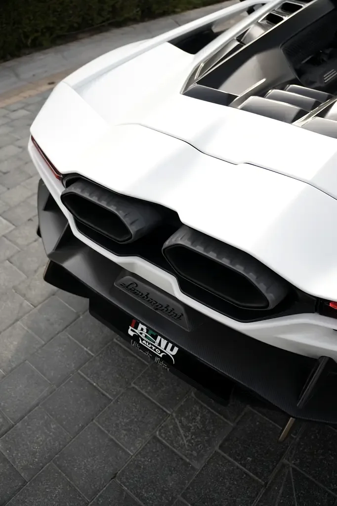 Lamborghini Revuelto 6.5 AMT 4WD (1015 hp) - 13