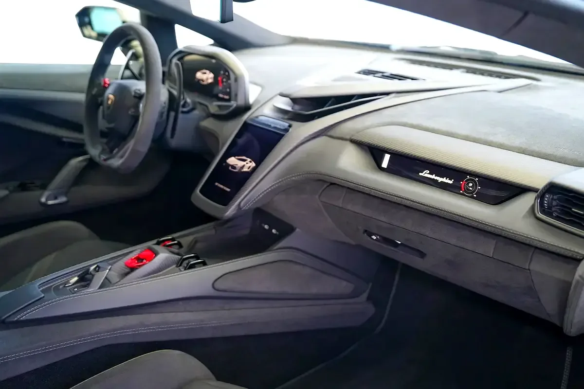 Lamborghini Revuelto 6.5 AMT 4WD (1015 hp) - 10