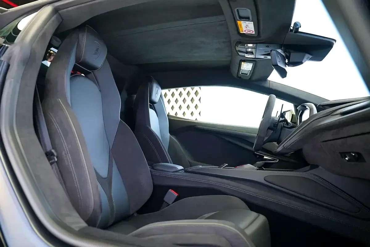 Lamborghini Revuelto 6.5 AMT 4WD (1015 hp) - 11