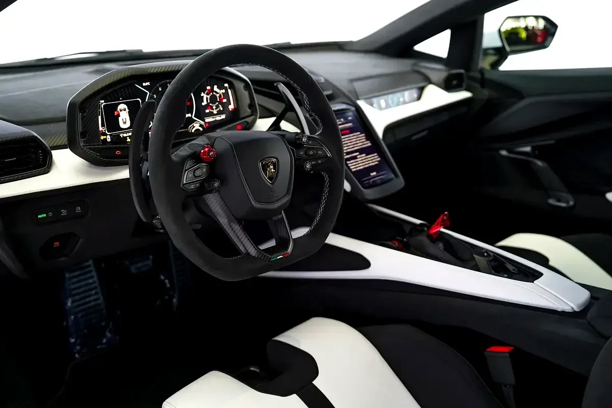 Lamborghini Revuelto 6.5 AMT 4WD (1015 hp) - 7