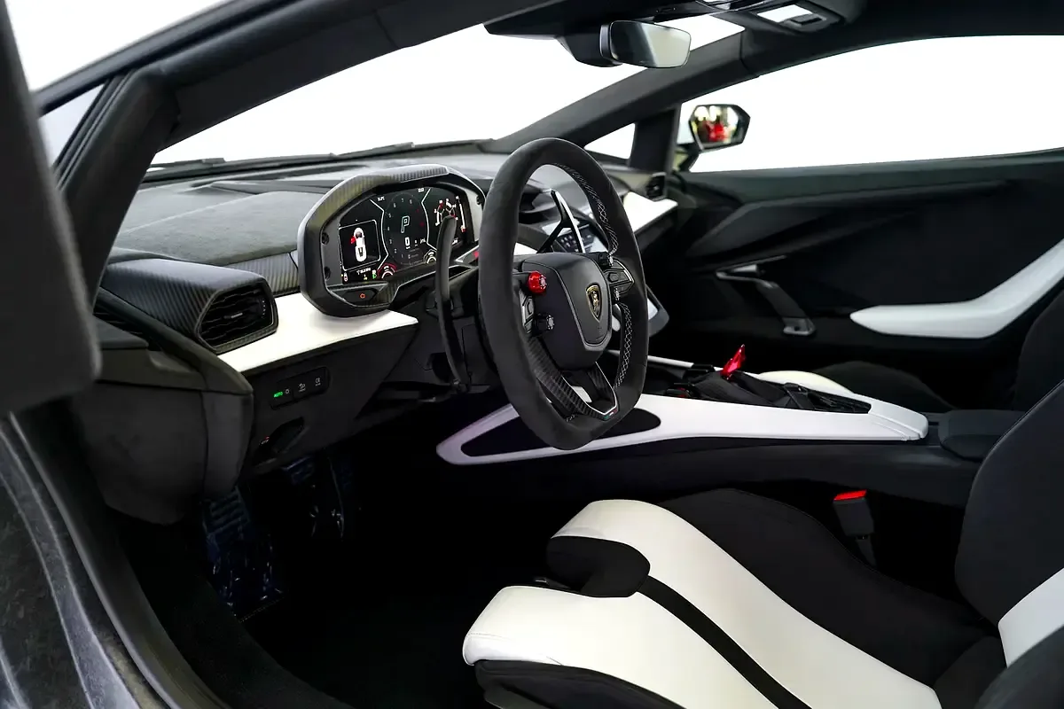 Lamborghini Revuelto 6.5 AMT 4WD (1015 hp) - 8