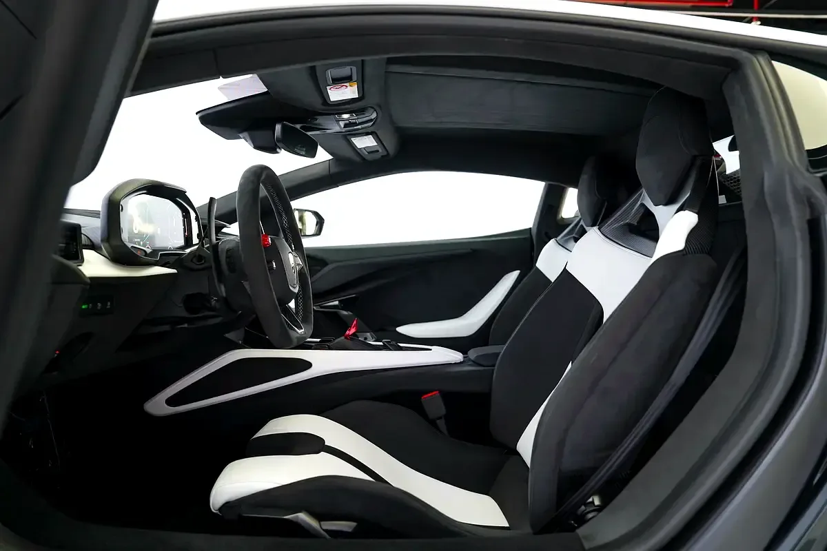 Lamborghini Revuelto 6.5 AMT 4WD (1015 hp) - 9