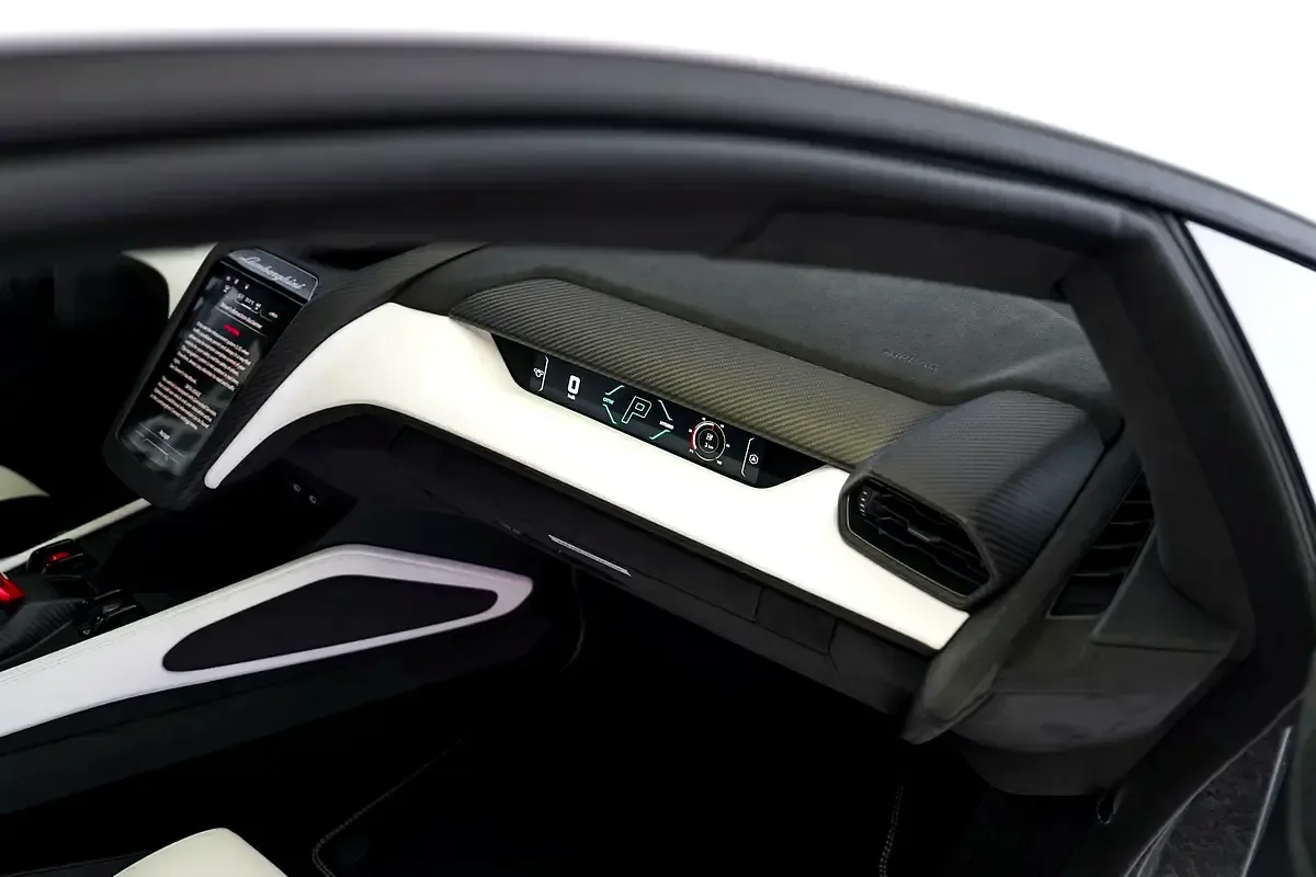 Lamborghini Revuelto 6.5 AMT 4WD (1015 hp) - 12