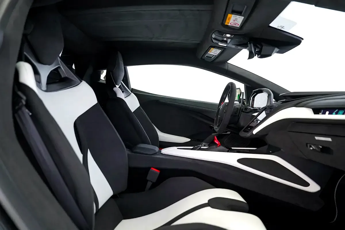 Lamborghini Revuelto 6.5 AMT 4WD (1015 hp) - 18