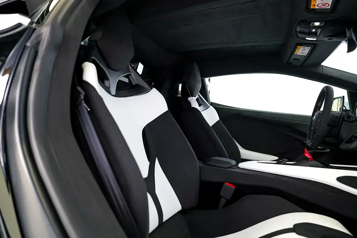 Lamborghini Revuelto 6.5 AMT 4WD (1015 hp) - 17